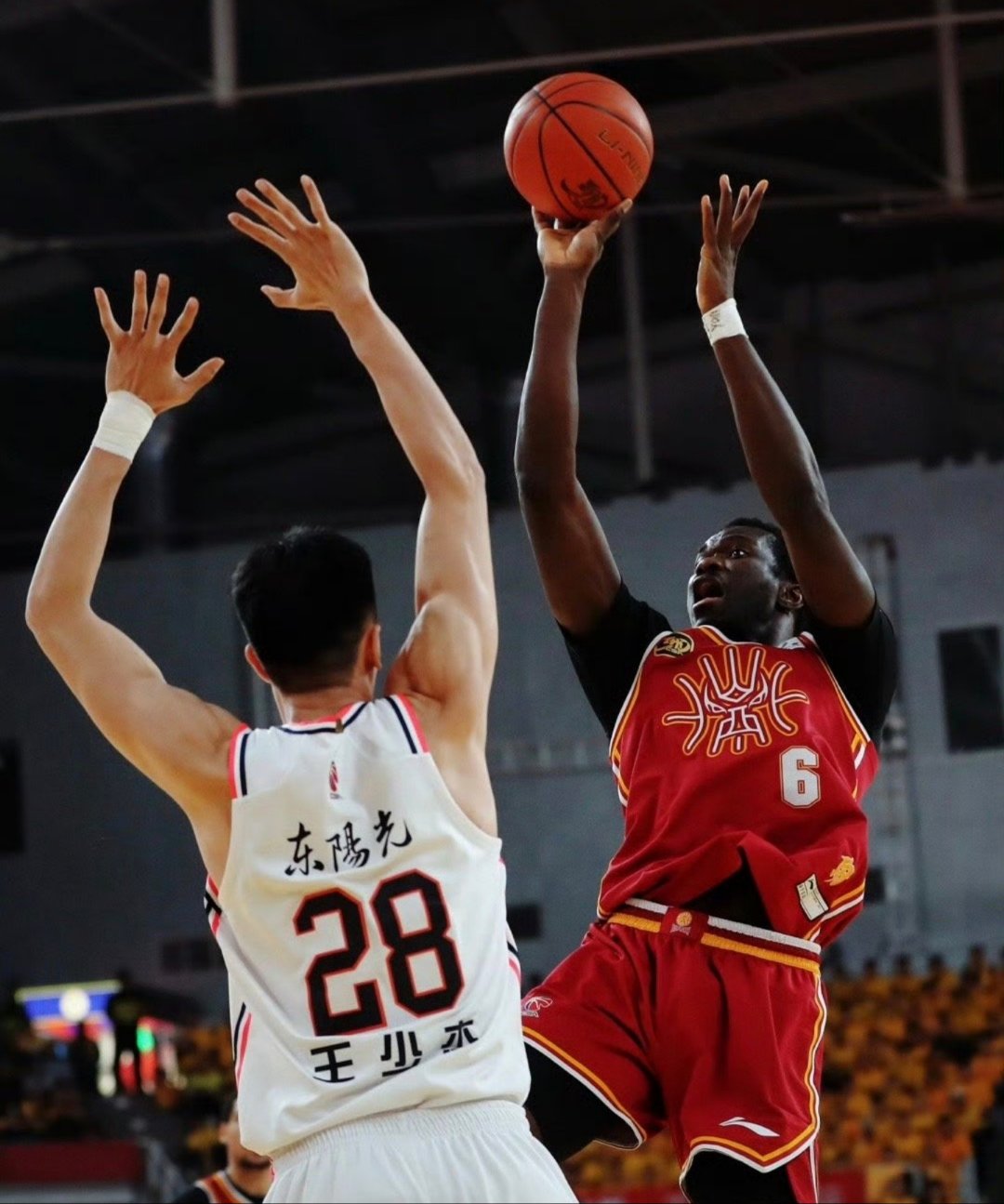 集结日马赛备战CBA季后赛，更衣室发声细节曝光，目标明确，训练强度明显提升的简单介绍