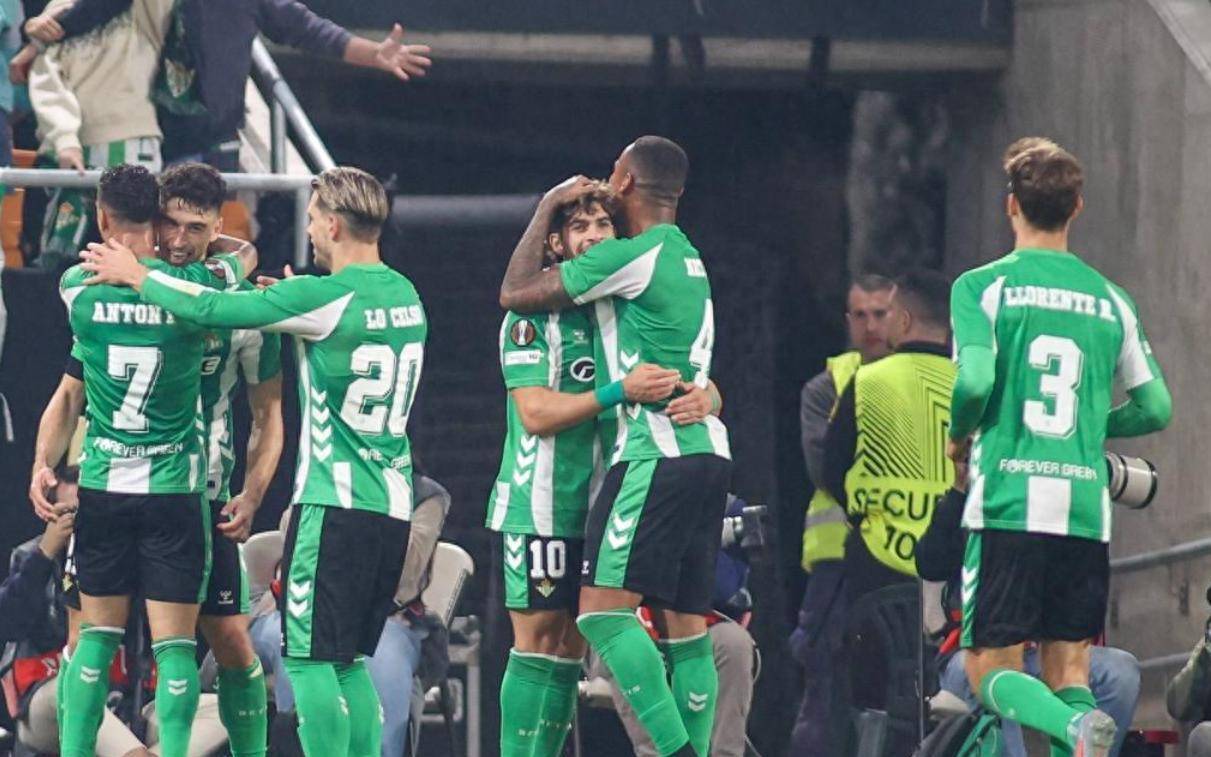 转折点斯图加特状态回暖；西甲清晨攻防权衡；球迷炸锅；资深球员宣示担当的简单介绍-完美app下载