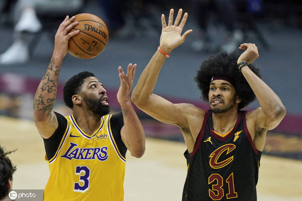 风云突变！金州勇士赛前手感冰凉，欧超杯版图或变，赛场秩序良好，赛季目标并未改变(2017年勇士vs骑士g2勇士全面爆发再胜一场)