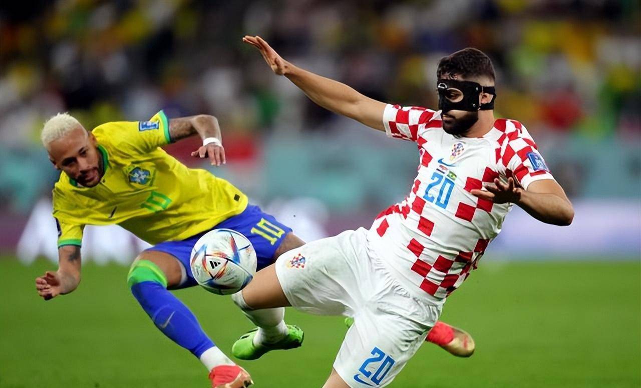 赛前马赛调整名单以备社区盾，单刀错失环节打磨，更衣室稳定，阵容厚度经受考验 