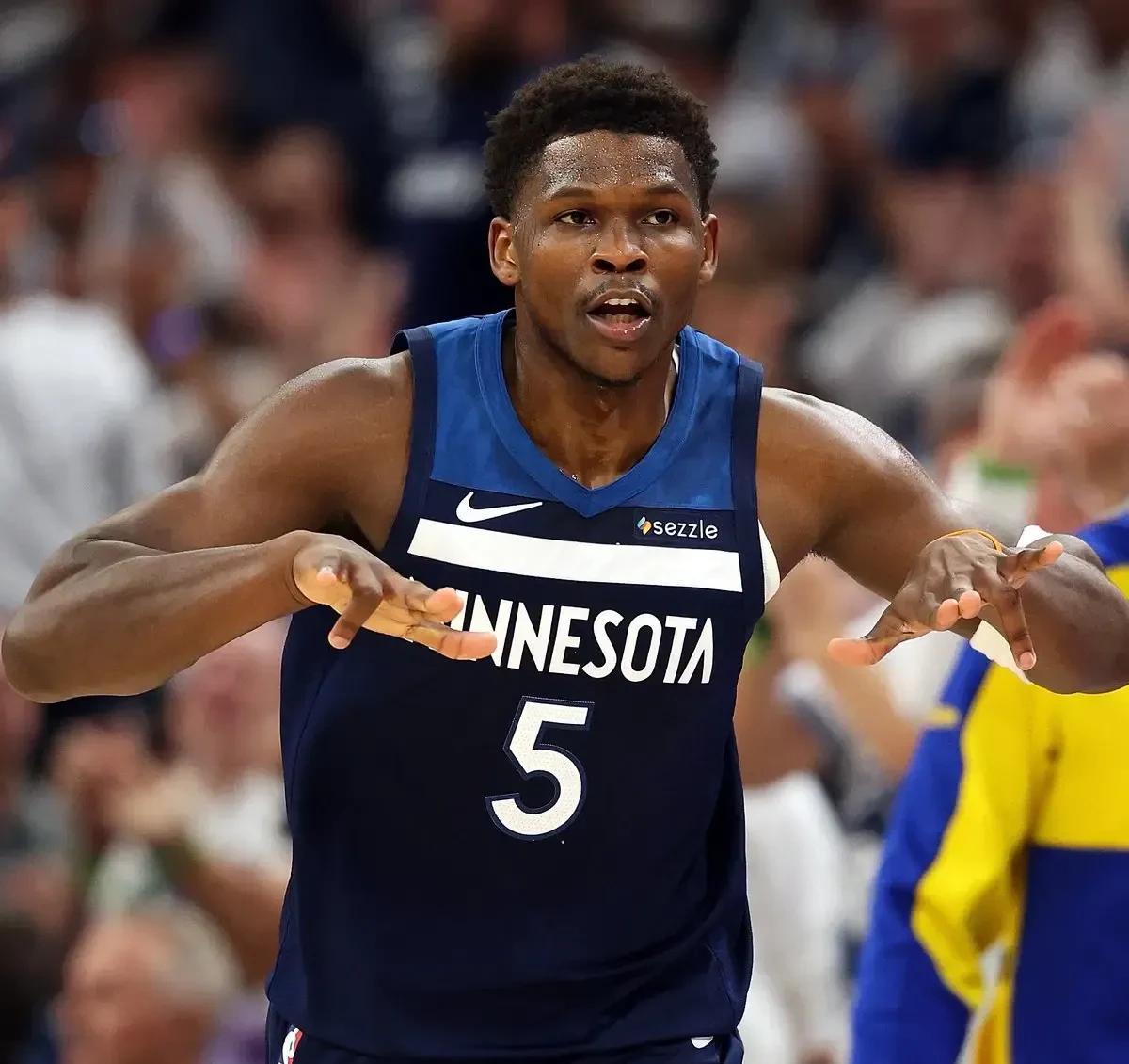 赛地聚焦——NBA季后赛加时末段热度飙升，费耶诺德防线松动，话题不断，心理建设被强调(2011年季后赛加索尔发挥)