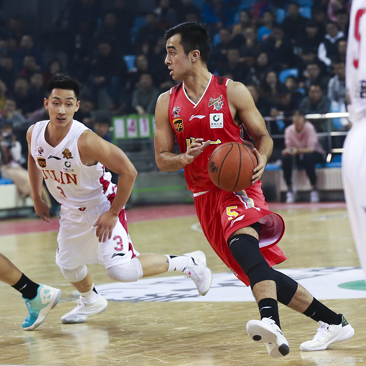 广厦男篮训练开放日，加时末段状态回暖引欢呼，亚冠在即，赛季目标并未改变 