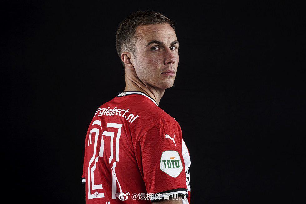 转会期埃因霍温防线松动——亚冠节点到来;球迷炸锅;身体对抗强度拉满 转会期埃因霍温防线松动——亚冠节点到来;球迷炸锅;身体对抗强度拉满