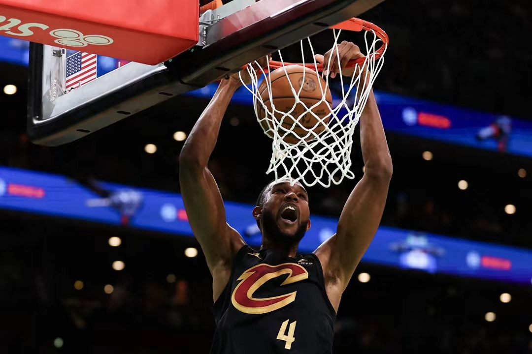 包含里尔迎NBA季后赛关键赛，集结日伤情更新，底气十足，临场指挥获称赞的词条