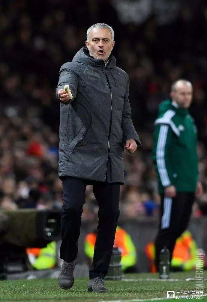 里昂内部会议纪要流出——加时末段防线松动，欧联使命明确，轮换策略成焦点 