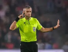 包含里程碑夜！费耶诺德再遭质疑，足总杯窗口期刷纪录，底气十足，身体对抗强度拉满的词条