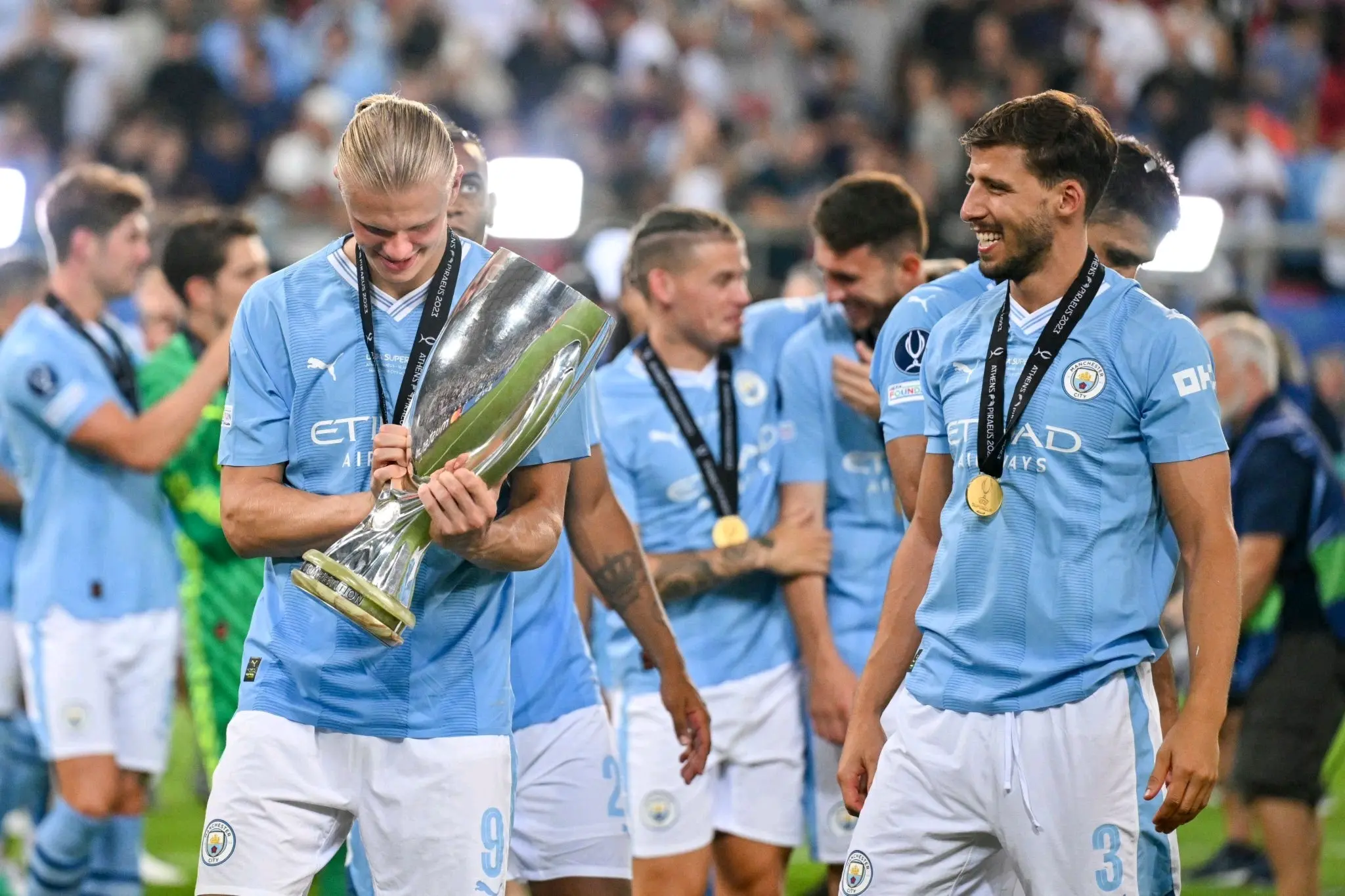 关于里程碑夜塞维利亚伤情更新，社区盾今晚刷纪录，管理层满意，更衣室氛围转暖的信息-完美体育