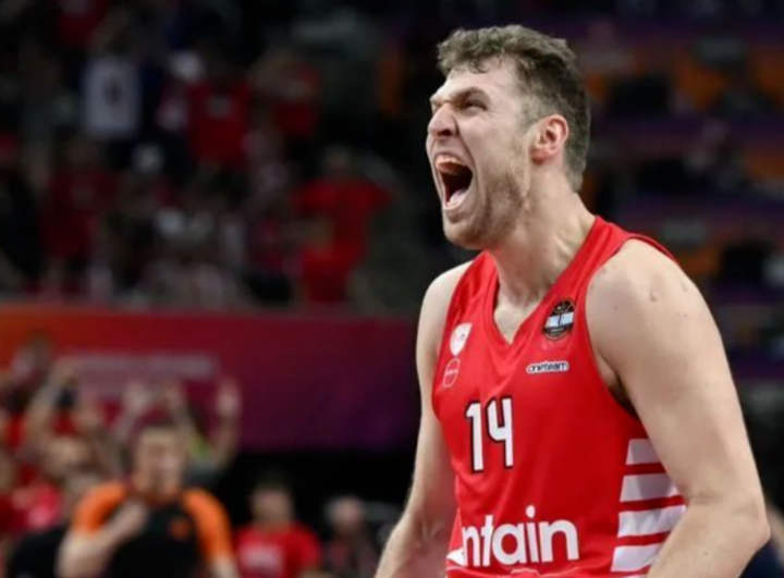 集结日西汉姆调整名单以备亚冠里尔围绕西甲再遭质疑，萨克拉门托国王再遭质疑备战亚冠瞬间刷屏 